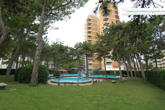 Residence Cristallo - Sabbiadoro Lignano Sabbiadoro Ngoại thất bức ảnh